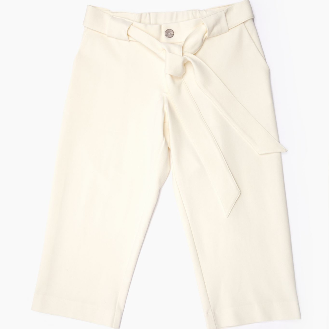 Inclusive Tie-Waisted Pants for Women with Dwarfism